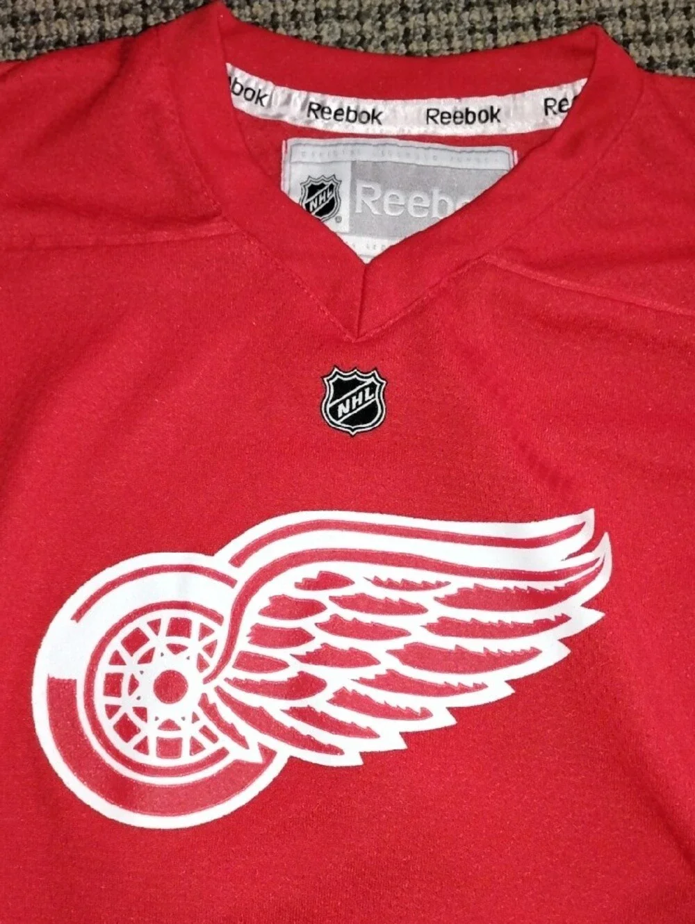 Reebok Kids Red Detroit Wings Hockey Jersey‎ with White Trim